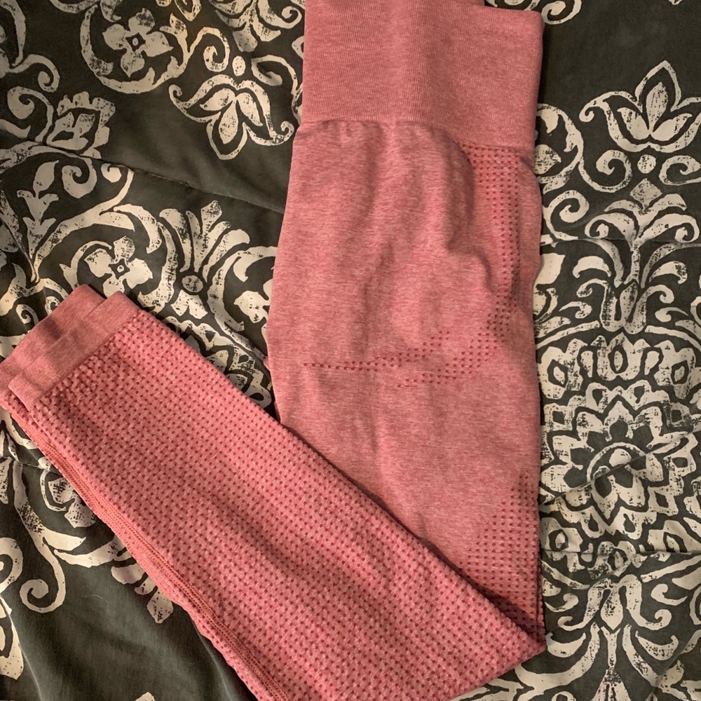 Gymshark Look Alike. Seamless leggings size small.